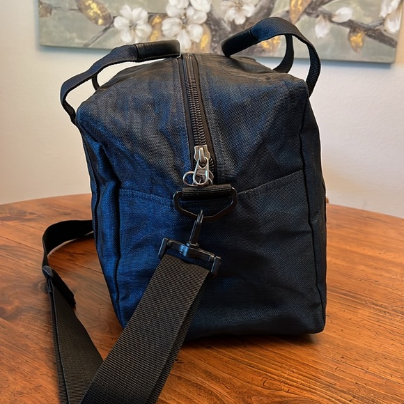 Smateria Large Blue Travel Tote Bag - Picture 4 of 7